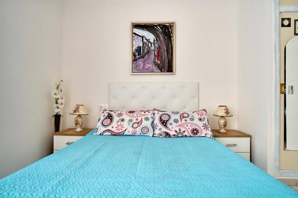 Cozy Studio Apartment Near The Beach Torrevieja Esterno foto